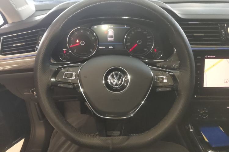 Used Volkswagen Phideon 2019 380TSI Two-Wheel Drive Business Edition China V Standard Steering Wheel