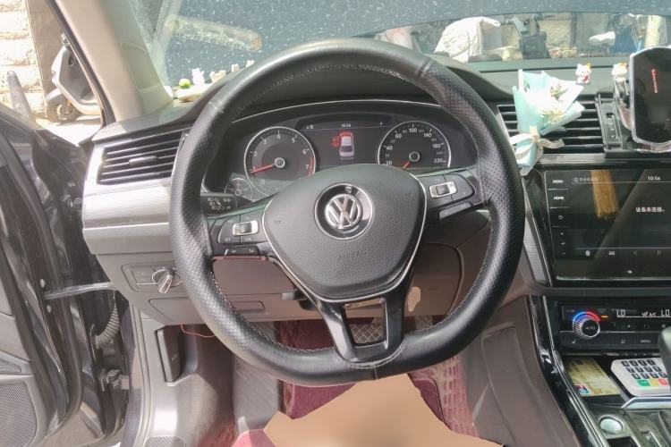 Used Volkswagen Phideon 2019 380TSI Two-Wheel Drive Business Edition China VI Standard Steering Wheel