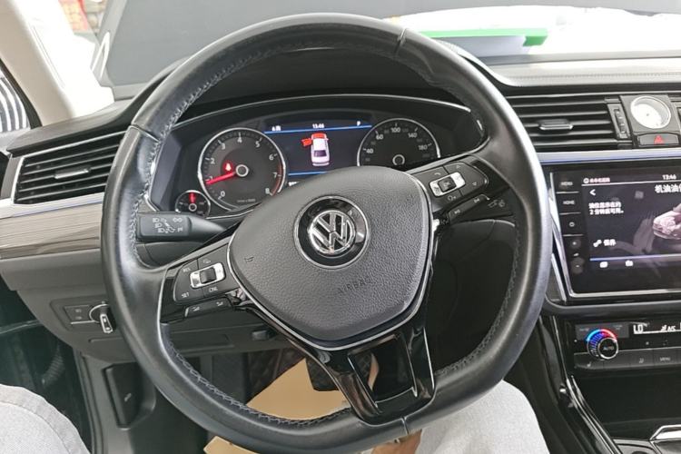 Used Volkswagen Phideon 2019 380TSI Two-Wheel Drive Business Edition China VI Standard Steering Wheel