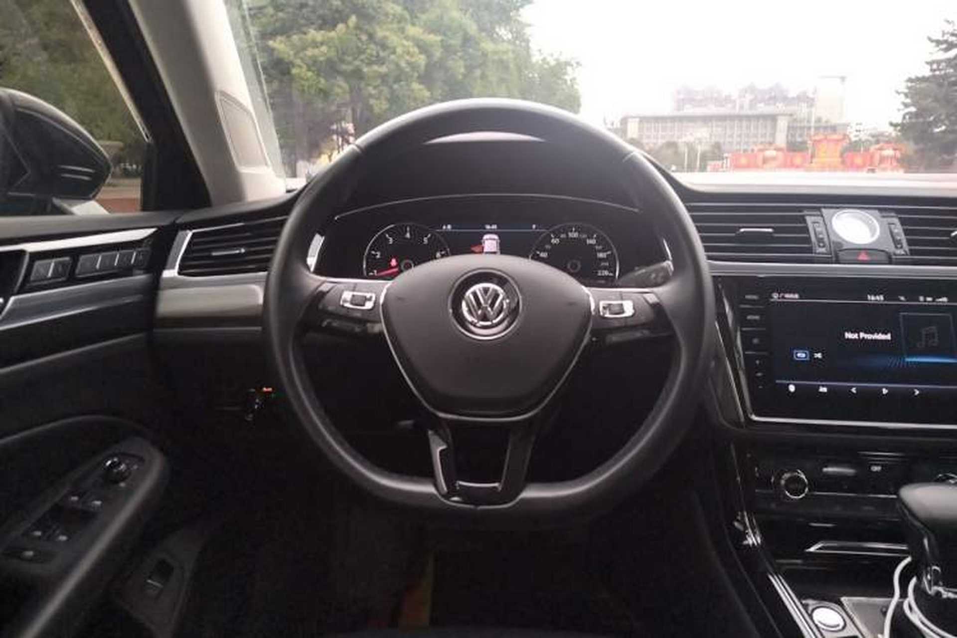 Used Volkswagen Phideon 2019 380TSI Two-Wheel Drive Business Edition China VI Standard Steering Wheel