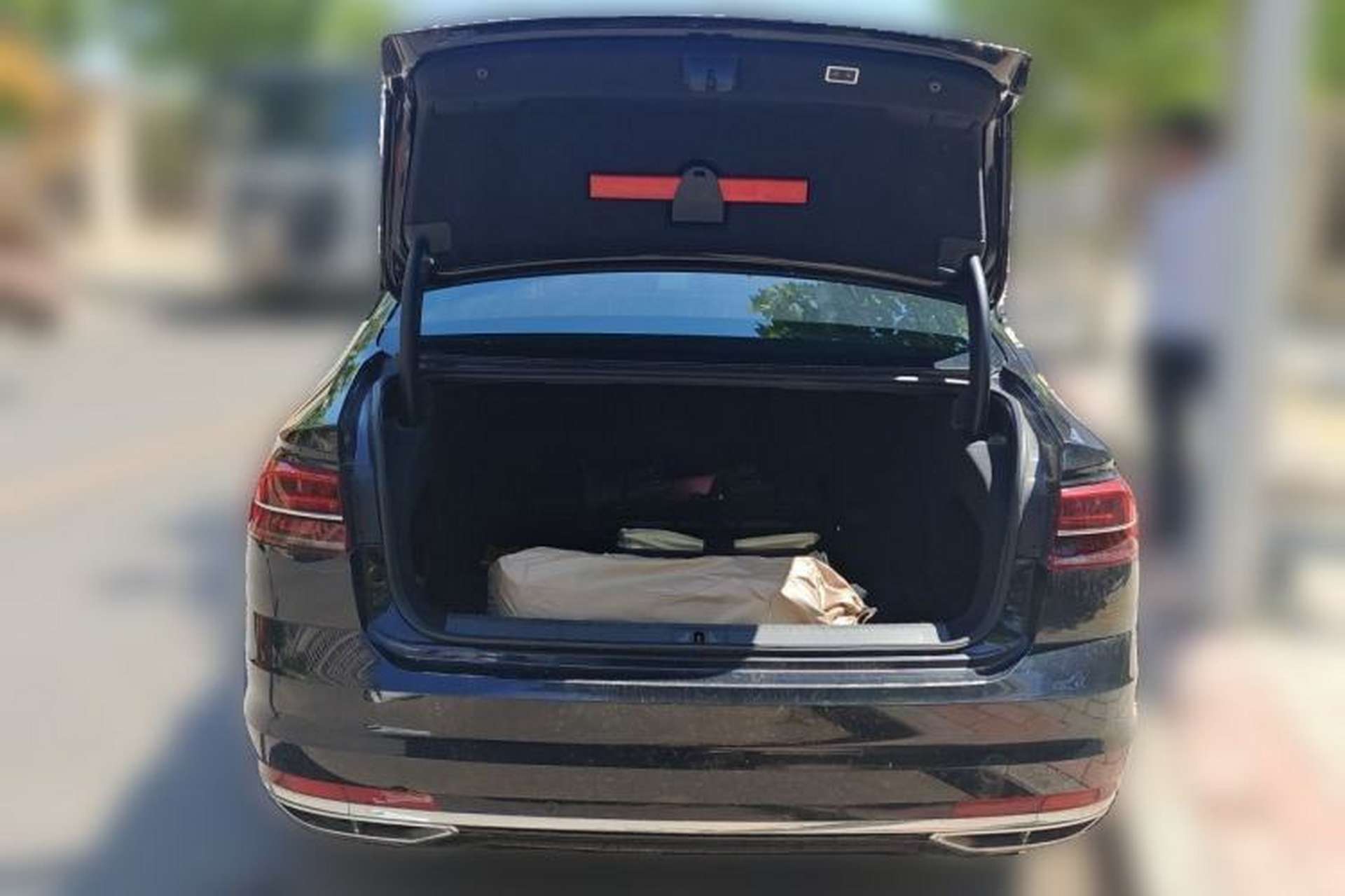 Used Volkswagen Phideon 2019 380TSI Two-Wheel Drive Business Edition China VI Standard Trunk