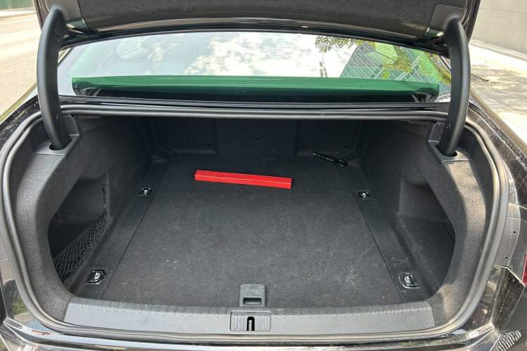 Used Volkswagen Phideon 2019 380TSI Two-Wheel Drive Business Edition China VI Standard Trunk