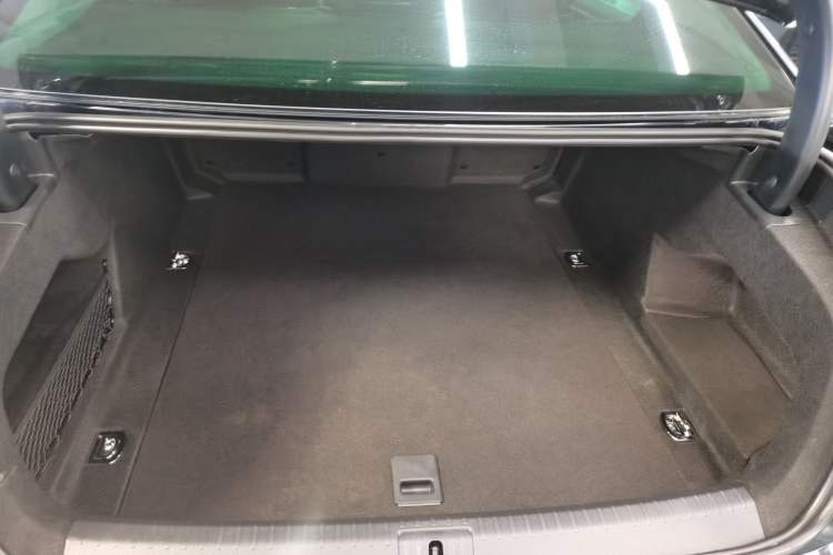 Used Volkswagen Phideon 2019 380TSI Two-Wheel Drive Business Edition China VI Standard Trunk