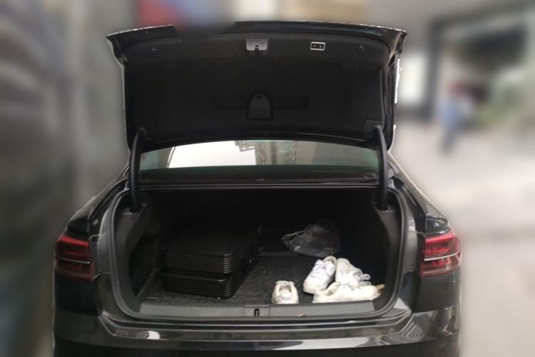Used Volkswagen Phideon 2019 380TSI Two-Wheel Drive Business Edition China VI Standard Trunk