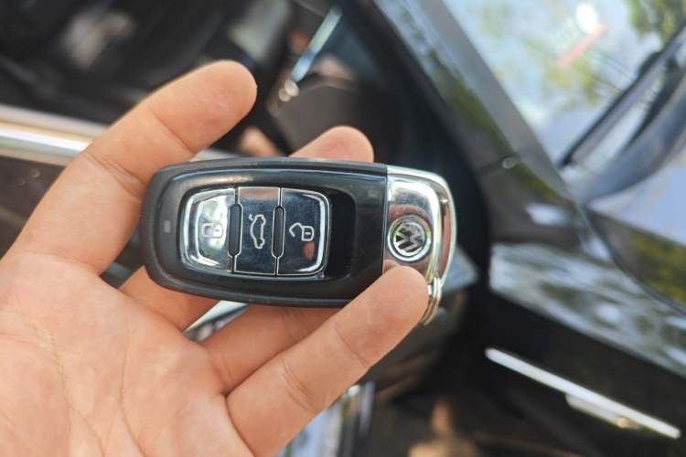 Used Volkswagen Phideon 2019 380TSI Two-Wheel Drive Business Edition China VI Standard Vehicle Key
