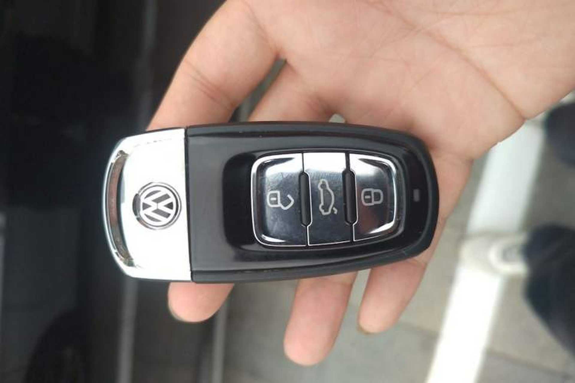 Used Volkswagen Phideon 2019 380TSI Two-Wheel Drive Business Edition China VI Standard Vehicle Key