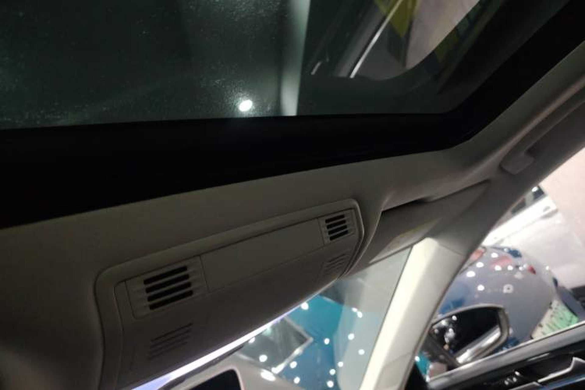 Used Volkswagen Phideon 2019 380TSI Two-Wheel Drive Business Edition China VI Standard Headliner