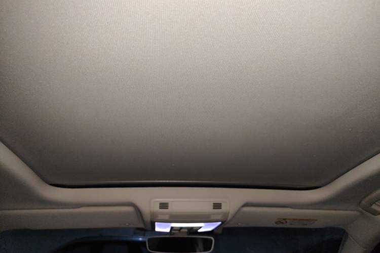 Used Volkswagen Phideon 2019 380TSI Two-Wheel Drive Business Edition China VI Standard Headliner