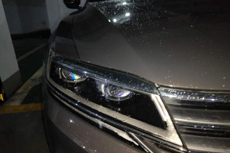 Used Volkswagen Phideon 2019 380TSI Two-Wheel Drive Business Edition China VI Standard Right Front Headlight