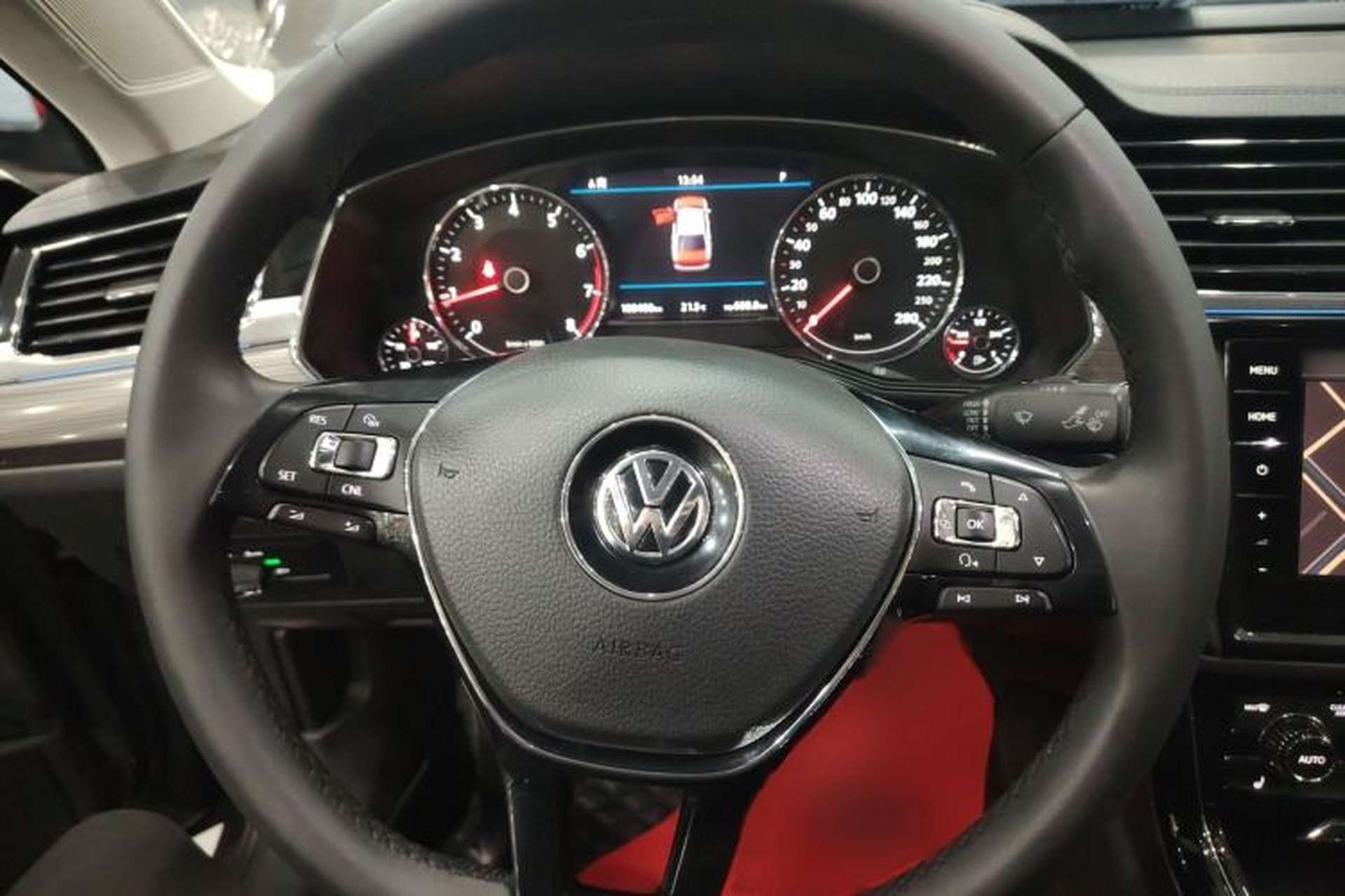 Used Volkswagen Phideon 2019 380TSI Two-Wheel Drive Business Edition China VI Standard Steering Wheel