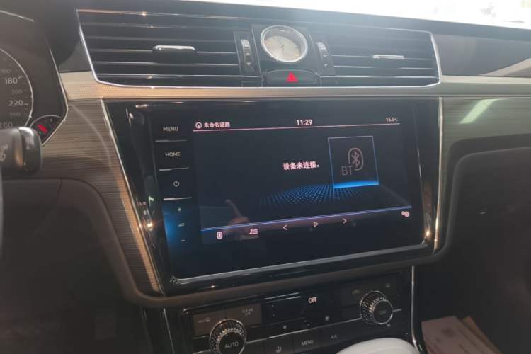 Used Volkswagen Phideon 2019 380TSI Two-Wheel Drive Business Edition China VI Standard Audio And AC Panel