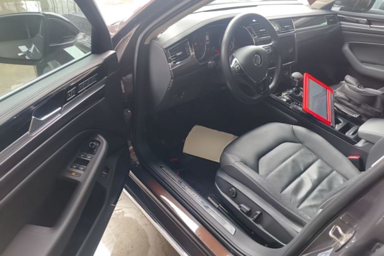 Used Volkswagen Phideon 2019 380TSI Two-Wheel Drive Business Edition China VI Standard Driver Seat