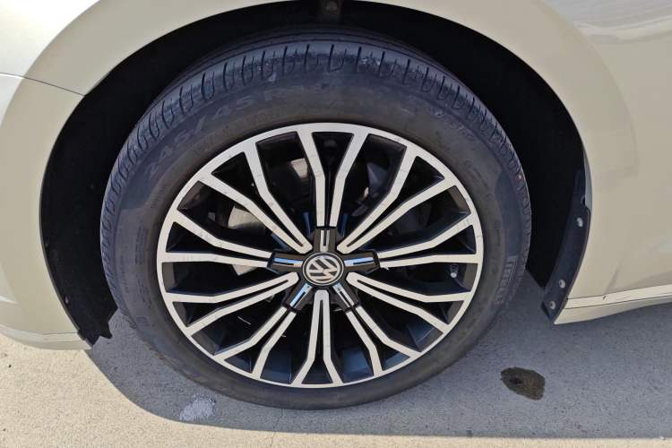 Used Volkswagen Phideon 2019 380TSI Two-Wheel Drive Business Edition China VI Standard Exterior 5