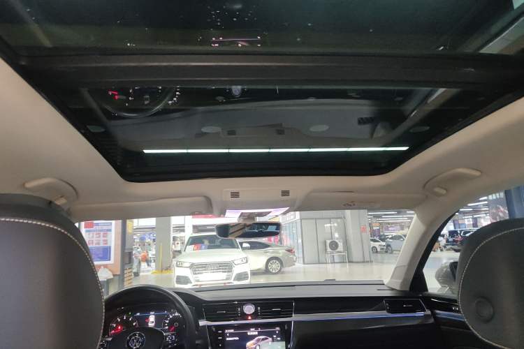 Used Volkswagen Phideon 2019 380TSI Two-Wheel Drive Business Edition China V Standard Headliner