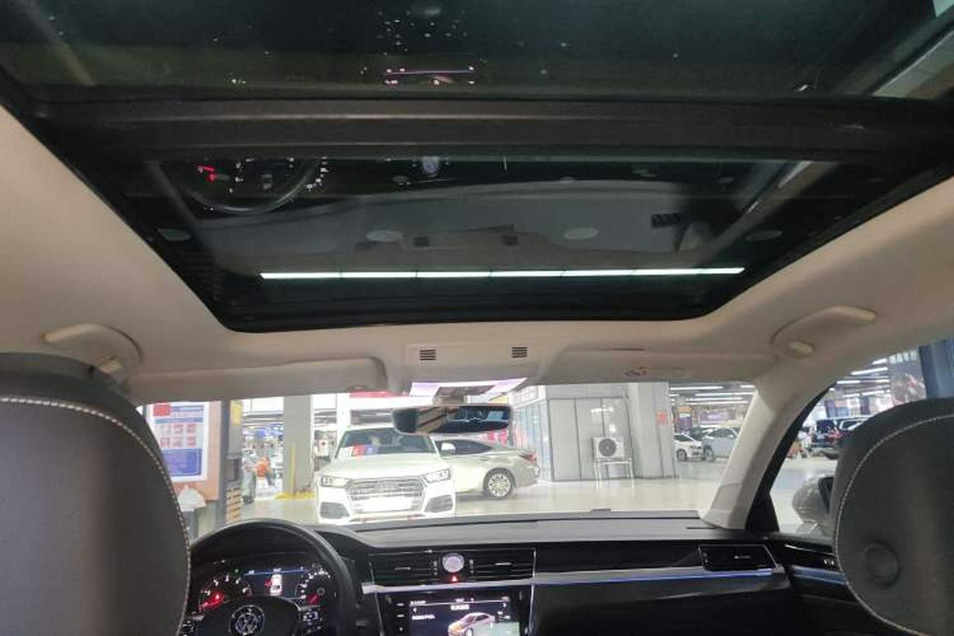 Used Volkswagen Phideon 2019 380TSI Two-Wheel Drive Business Edition China V Standard Headliner