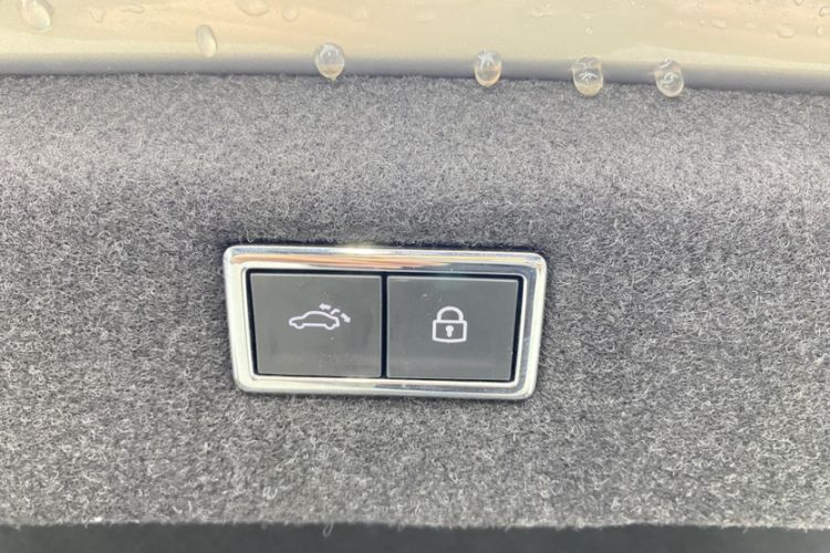 Used Volkswagen Phideon 2019 380TSI Two-Wheel Drive Business Edition China V Standard Interior 10