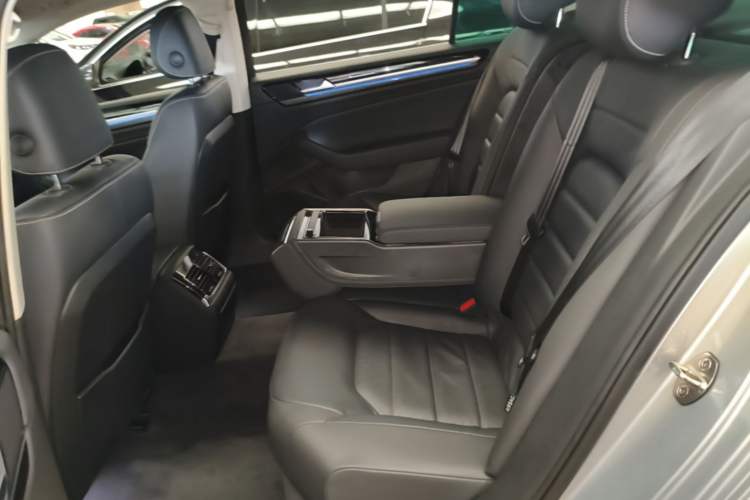 Used Volkswagen Phideon 2019 380TSI Two-Wheel Drive Business Edition China VI Standard Left Rear Seat