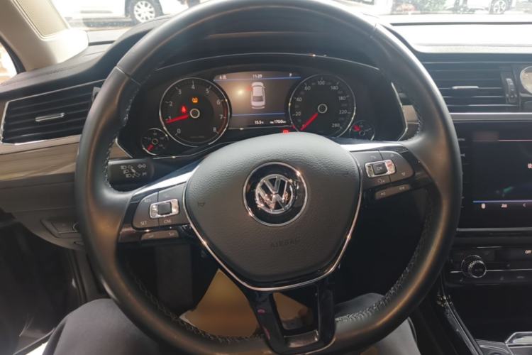Used Volkswagen Phideon 2019 380TSI Two-Wheel Drive Business Edition China VI Standard Steering Wheel