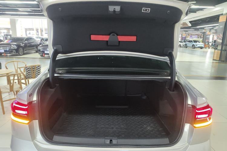 Used Volkswagen Phideon 2019 380TSI Two-Wheel Drive Business Edition China V Standard Trunk