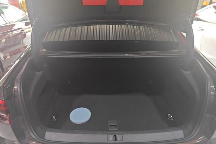 Used Volkswagen Phideon 2019 380TSI Two-Wheel Drive Business Edition China VI Standard Trunk