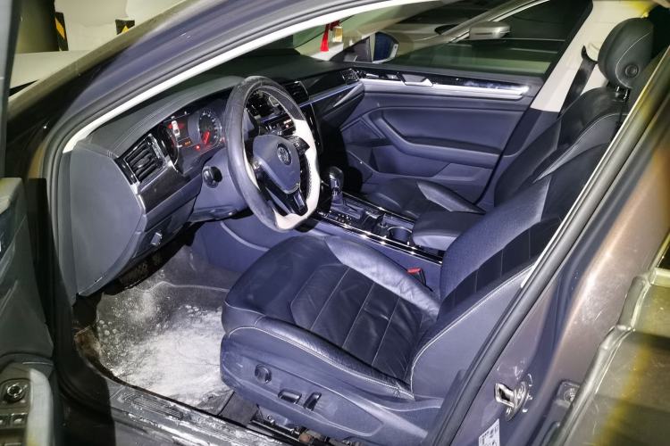 Used Volkswagen Phideon 2019 380TSI Two-Wheel Drive Business Edition China VI Standard Driver Seat