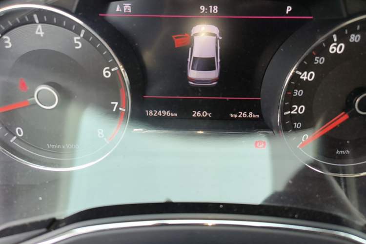 Used Volkswagen Phideon 2019 380TSI Two-Wheel Drive Business Edition China VI Standard Odometer Close Up