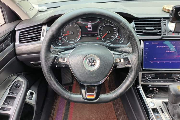 Used Volkswagen Phideon 2019 380TSI Two-Wheel Drive Business Edition China VI Standard Steering Wheel