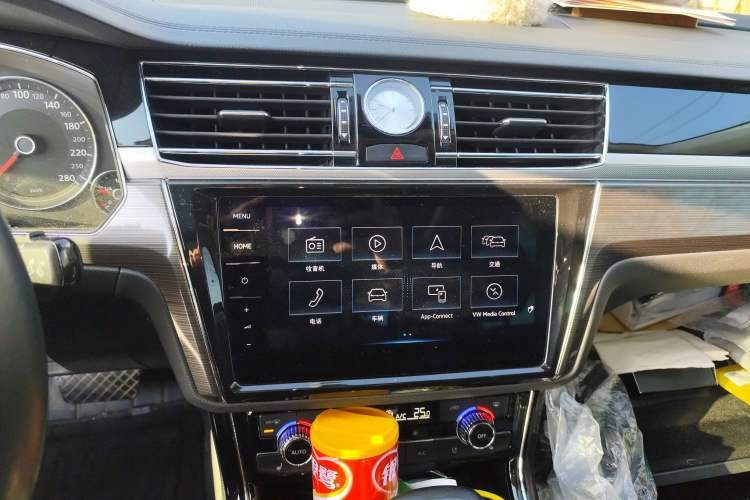 Used Volkswagen Phideon 2019 380TSI Two-Wheel Drive Flagship Version China VI Standard Audio And AC Panel