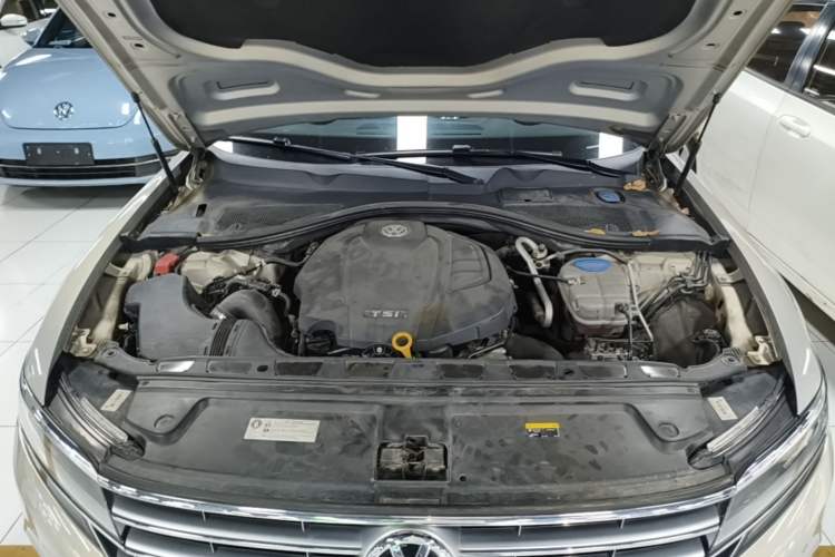 Used Volkswagen Phideon 2019 380TSI Two-Wheel Drive Business Edition China VI Standard Engine Bay