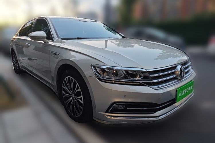 Used Volkswagen Phideon 2019 380TSI Two-Wheel Drive Business Edition China VI Standard Front Right 45 Deg