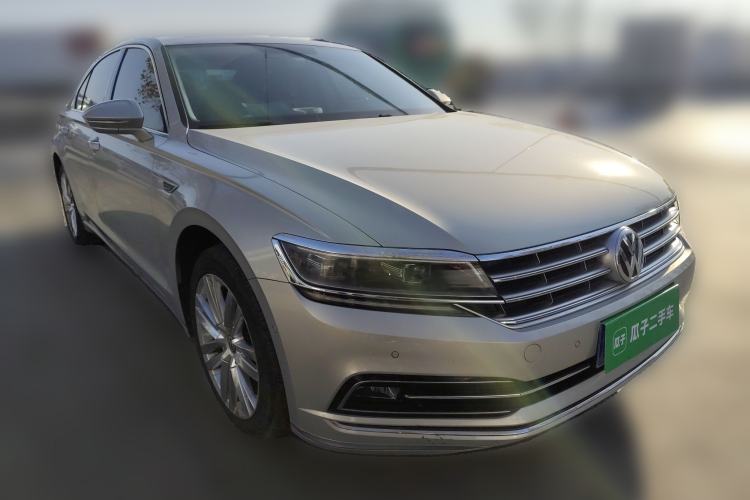 Used Volkswagen Phideon 2019 380TSI Two-Wheel Drive Flagship Version China VI Standard Front Right 45 Deg