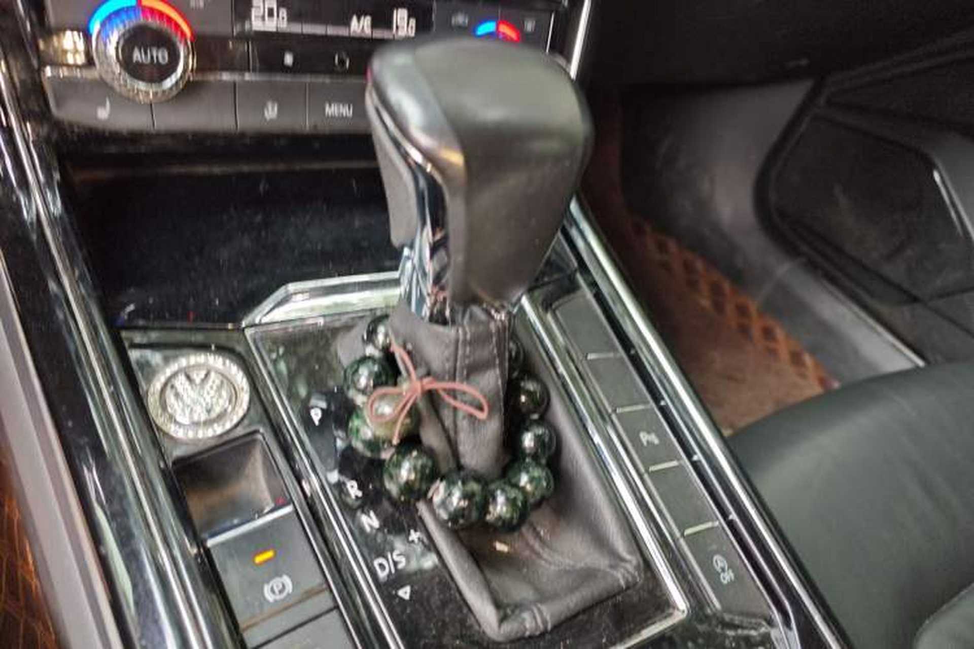 Used Volkswagen Phideon 2019 380TSI Two-Wheel Drive Business Edition China VI Standard Gear Lever