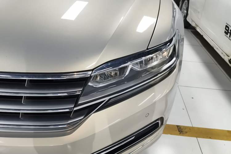 Used Volkswagen Phideon 2019 380TSI Two-Wheel Drive Business Edition China VI Standard Left Front Headlight