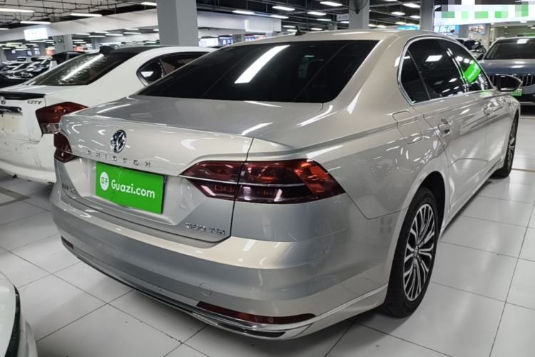Used Volkswagen Phideon 2019 380TSI Two-Wheel Drive Business Edition China VI Standard Rear Right 45 Deg