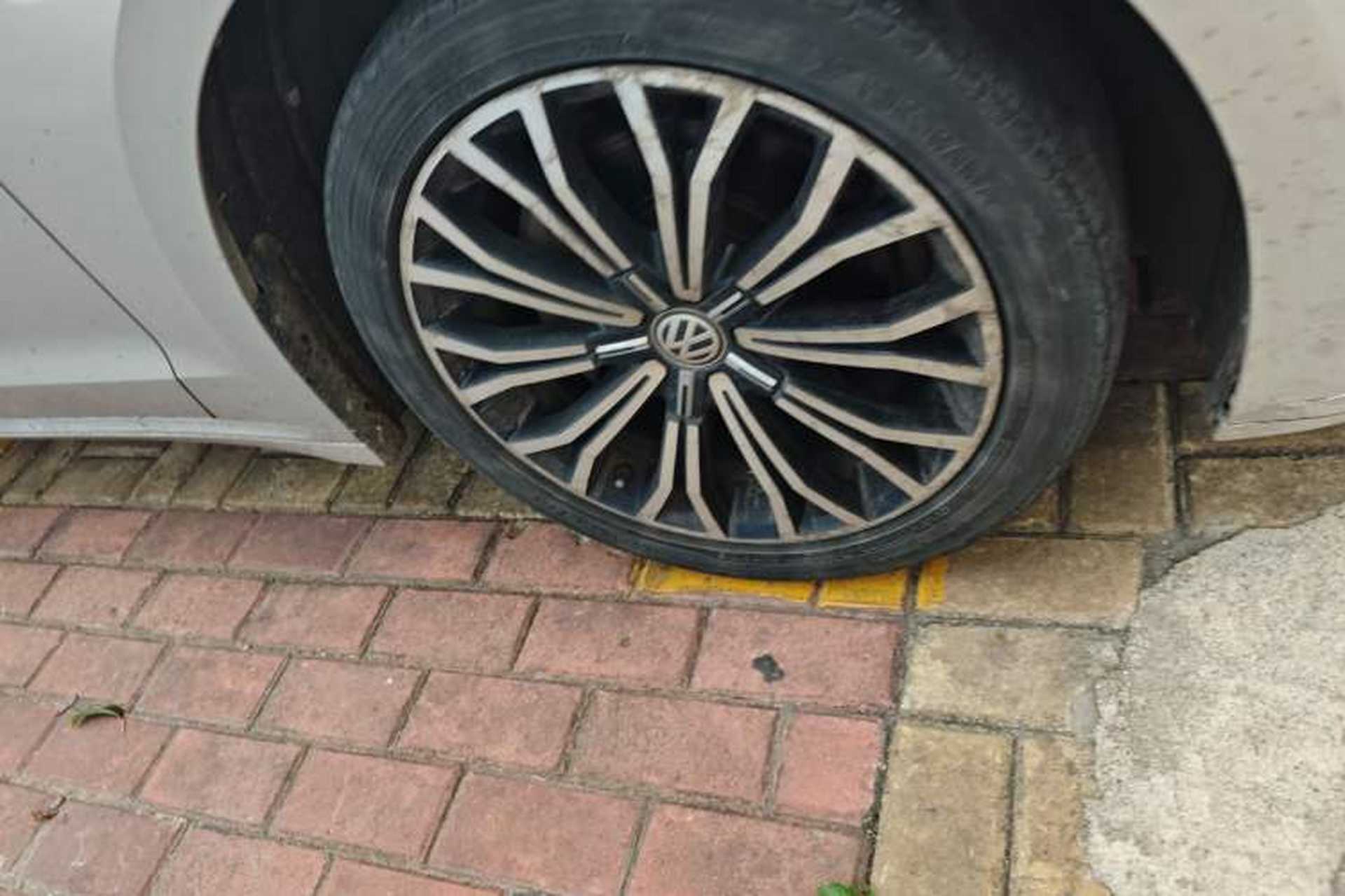 Used Volkswagen Phideon 2019 380TSI Two-Wheel Drive Business Edition China VI Standard Right Front Wheel Hub