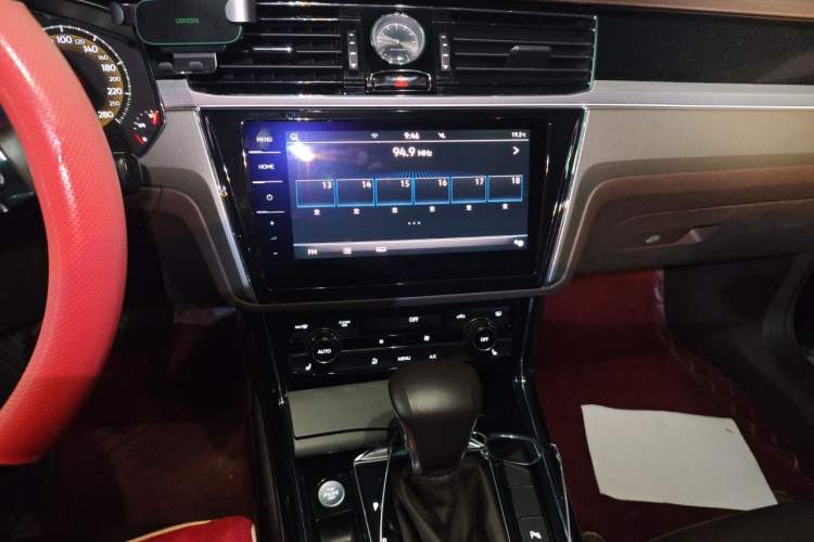Used Volkswagen Phideon 2021 380TSI Luxury Edition Audio And AC Panel
