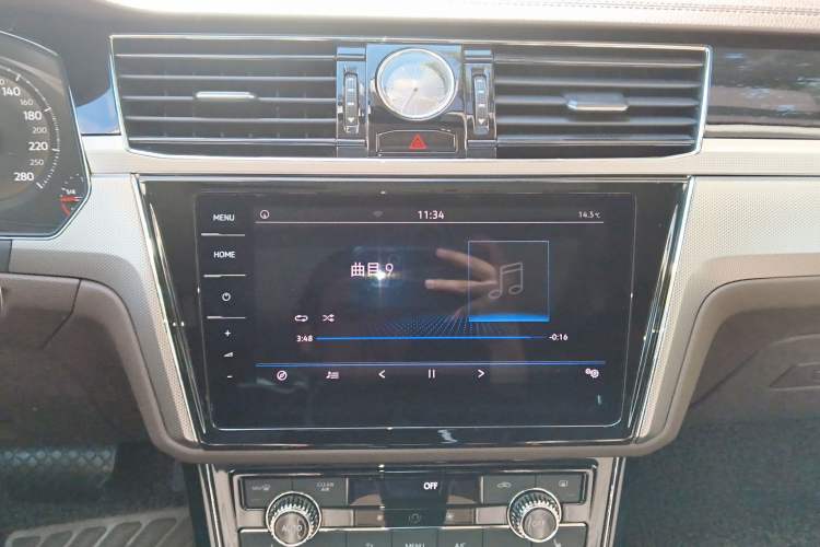 Used Volkswagen Phideon 2021 380TSI Luxury Edition Audio And AC Panel