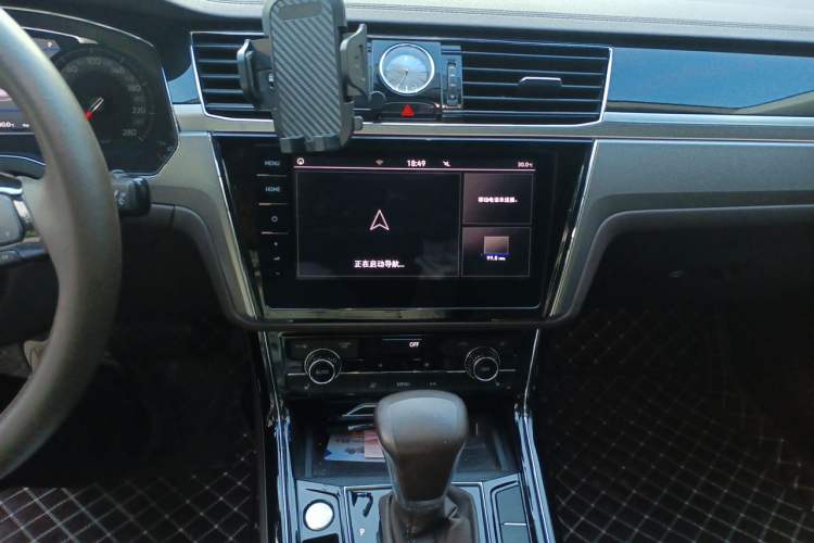 Used Volkswagen Phideon 2021 380TSI Luxury Edition Audio And AC Panel