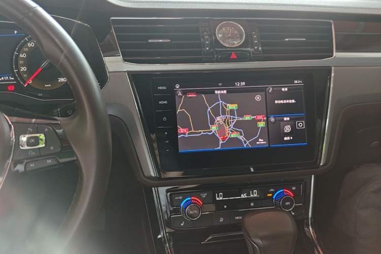 Used Volkswagen Phideon 2021 380TSI Luxury Edition Audio And AC Panel