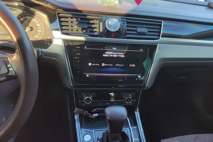 Used Volkswagen Phideon 2021 380TSI Luxury Edition Audio And AC Panel