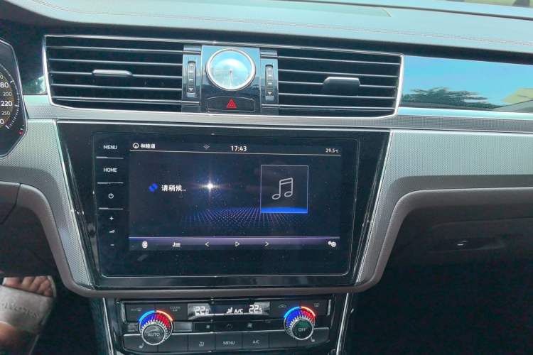 Used Volkswagen Phideon 2021 380TSI Luxury Edition Audio And AC Panel
