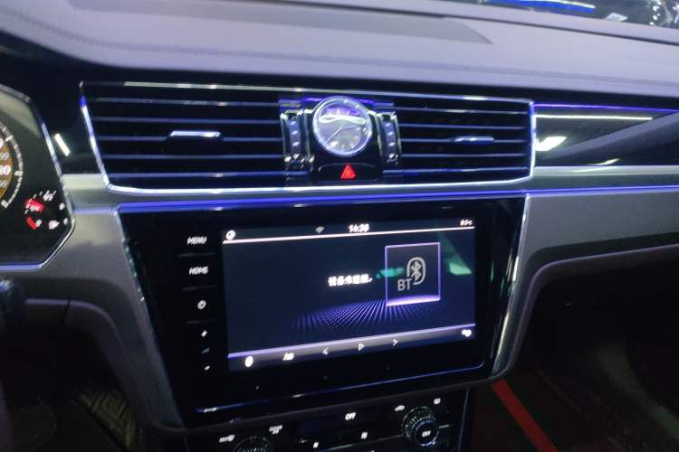 Used Volkswagen Phideon 2021 380TSI Luxury Edition Audio And AC Panel
