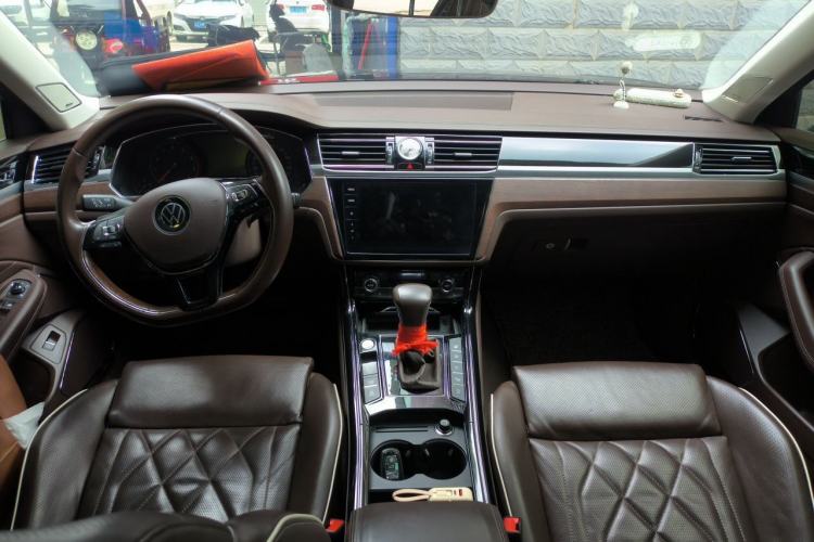 Used Volkswagen Phideon 2021 380TSI Prestige Edition Center Console