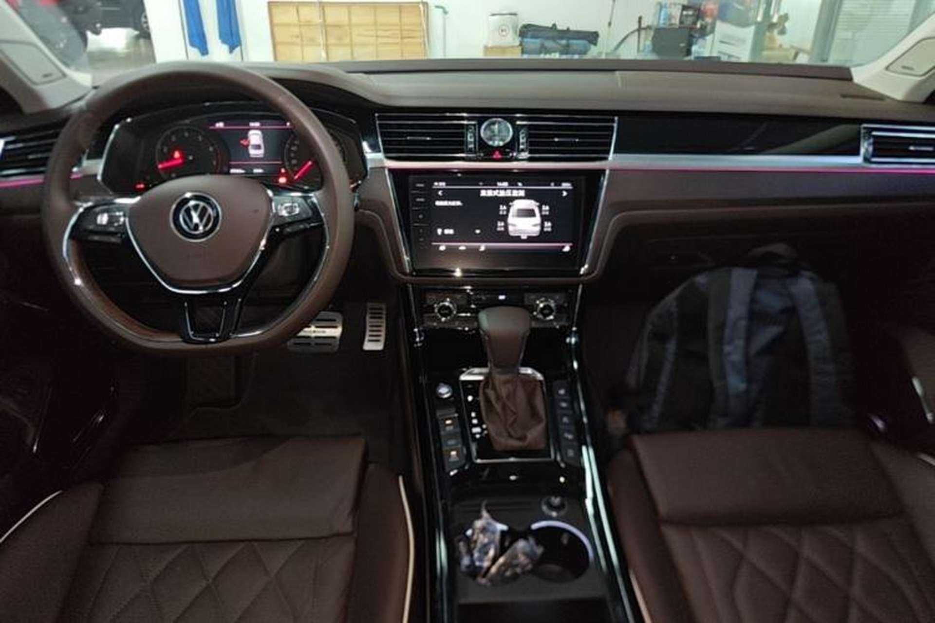 Used Volkswagen Phideon 2021 380TSI Prestige Edition Center Console