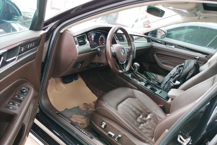 Used Volkswagen Phideon 2021 380TSI Luxury Edition Driver Seat