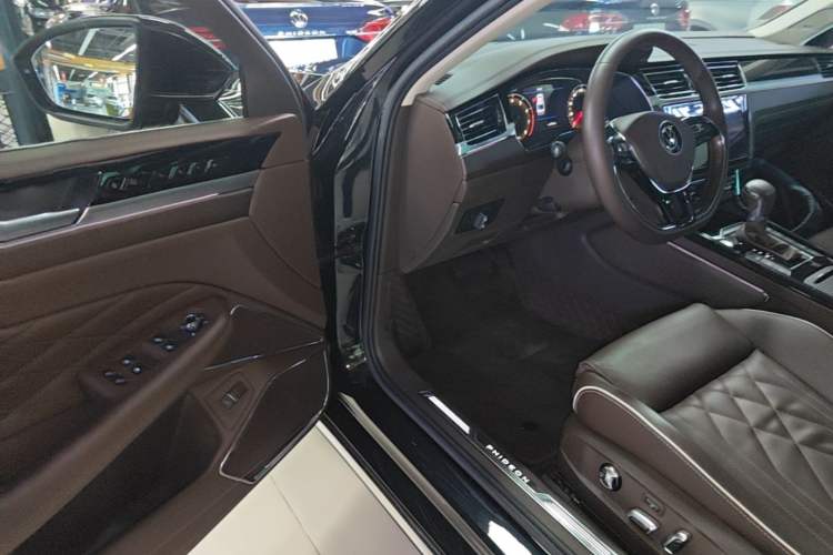 Used Volkswagen Phideon 2021 380TSI Prestige Edition Driver Seat