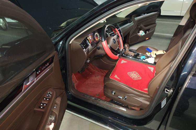 Used Volkswagen Phideon 2021 380TSI Luxury Edition Driver Seat