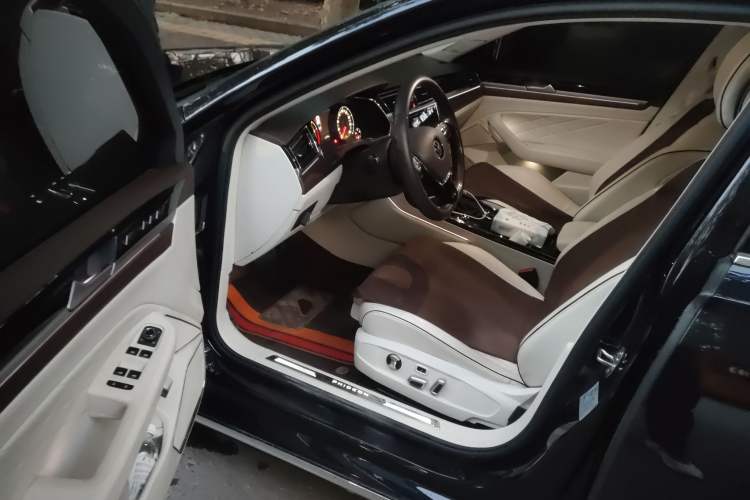 Used Volkswagen Phideon 2021 380TSI Prestige Edition Driver Seat