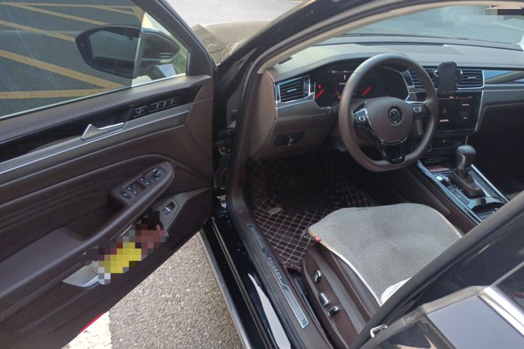 Used Volkswagen Phideon 2021 380TSI Luxury Edition Driver Seat
