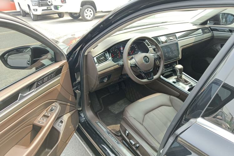 Used Volkswagen Phideon 2021 380TSI Luxury Edition Driver Seat